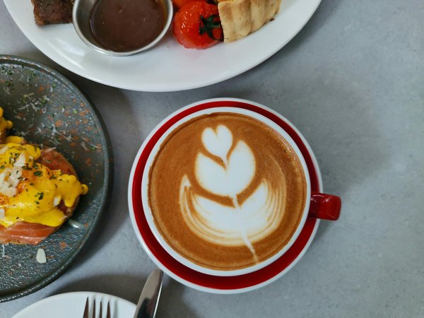 Voyage dans le Temps : L'Évolution Fascinante de la Mode Bohème au Fil des Époques